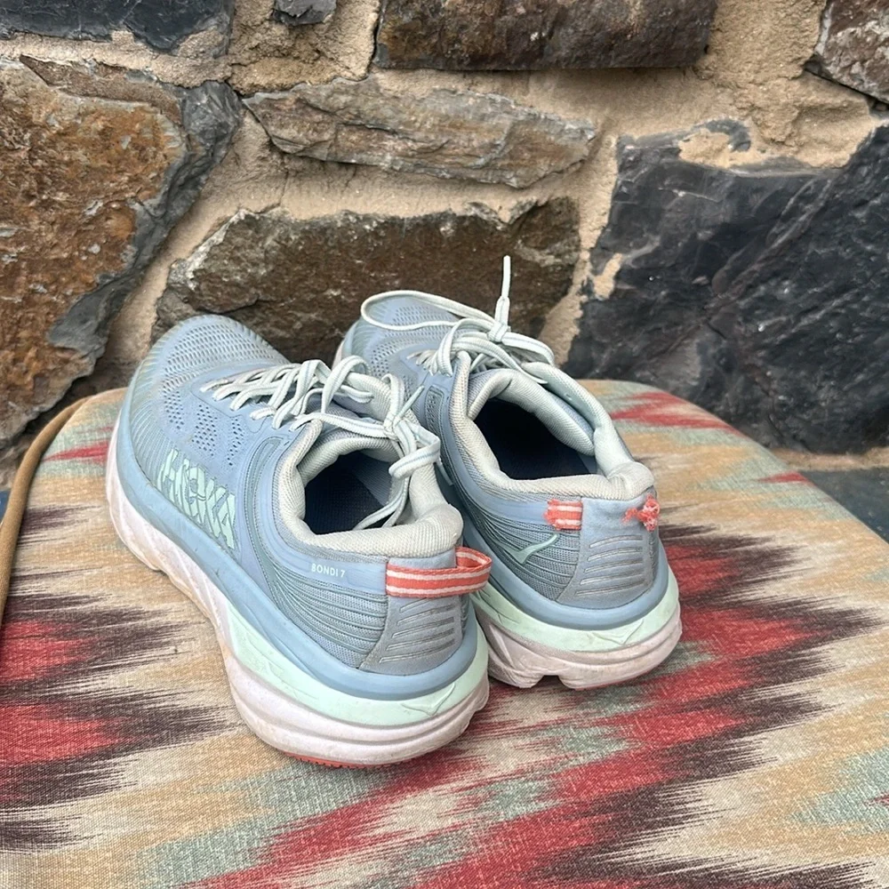 Hoka Women's Bondi 7 Running Sneaker in Blue Fog Blue Glass Size 8.5 Wide - Picture 5 of 8